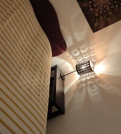 Centre Apartment *